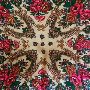 Vintage Russian  Traditional Pure Wool Shawl 1940-50 s’ 
Rare !